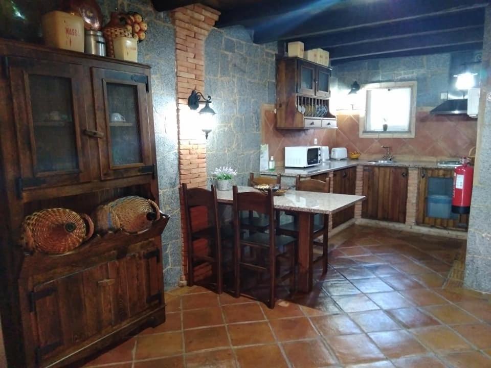 Villa Bora-Bora Pera Luaran gambar