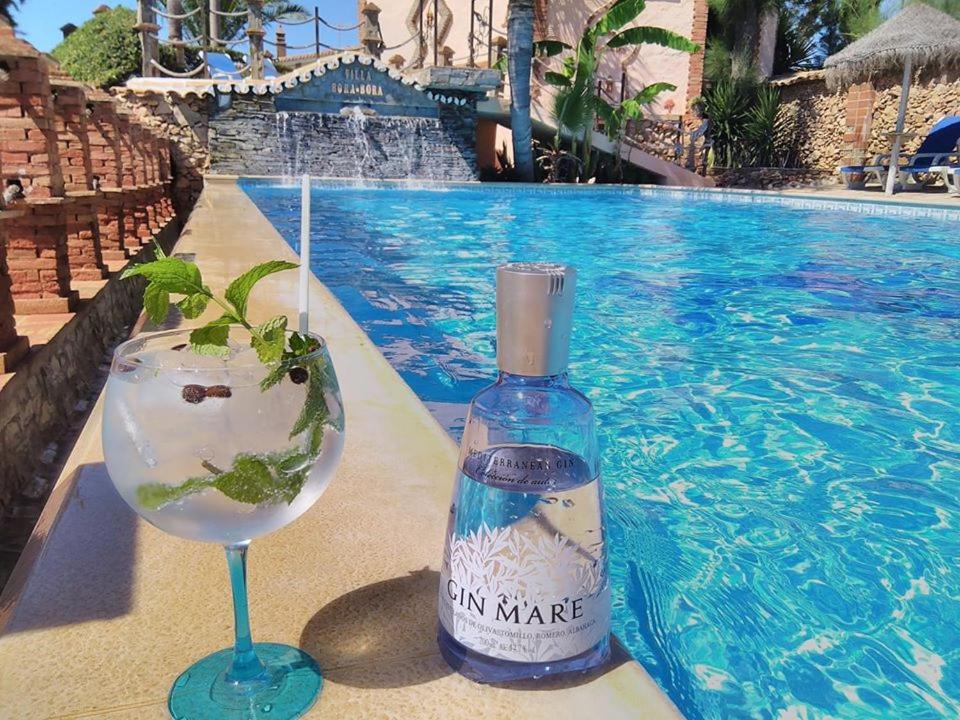 Villa Bora-Bora Pera Luaran gambar